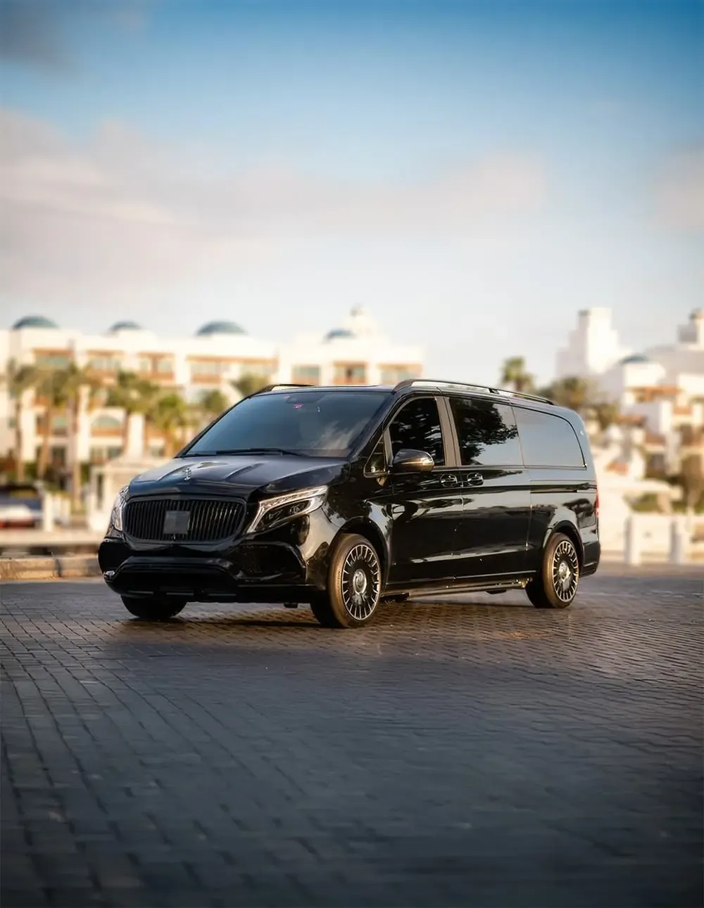 Luxury car transfer to Dubai marina